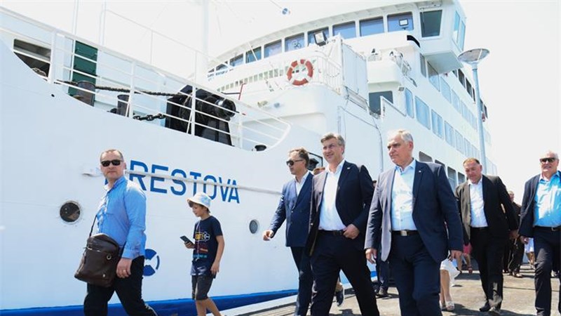 Politikom ravnomjernog regionalnog razvoja osigurati svim otočanima kvalitetniji i povoljniji život te bolju mobilnost